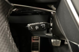 harmaa Audi SQ8 e-tron 2024 kuva 15.