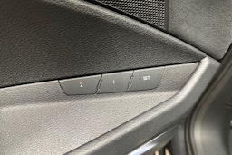 harmaa Audi SQ8 e-tron 2024 kuva 31.