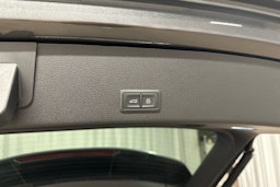 harmaa Audi SQ8 e-tron 2024 kuva 36.