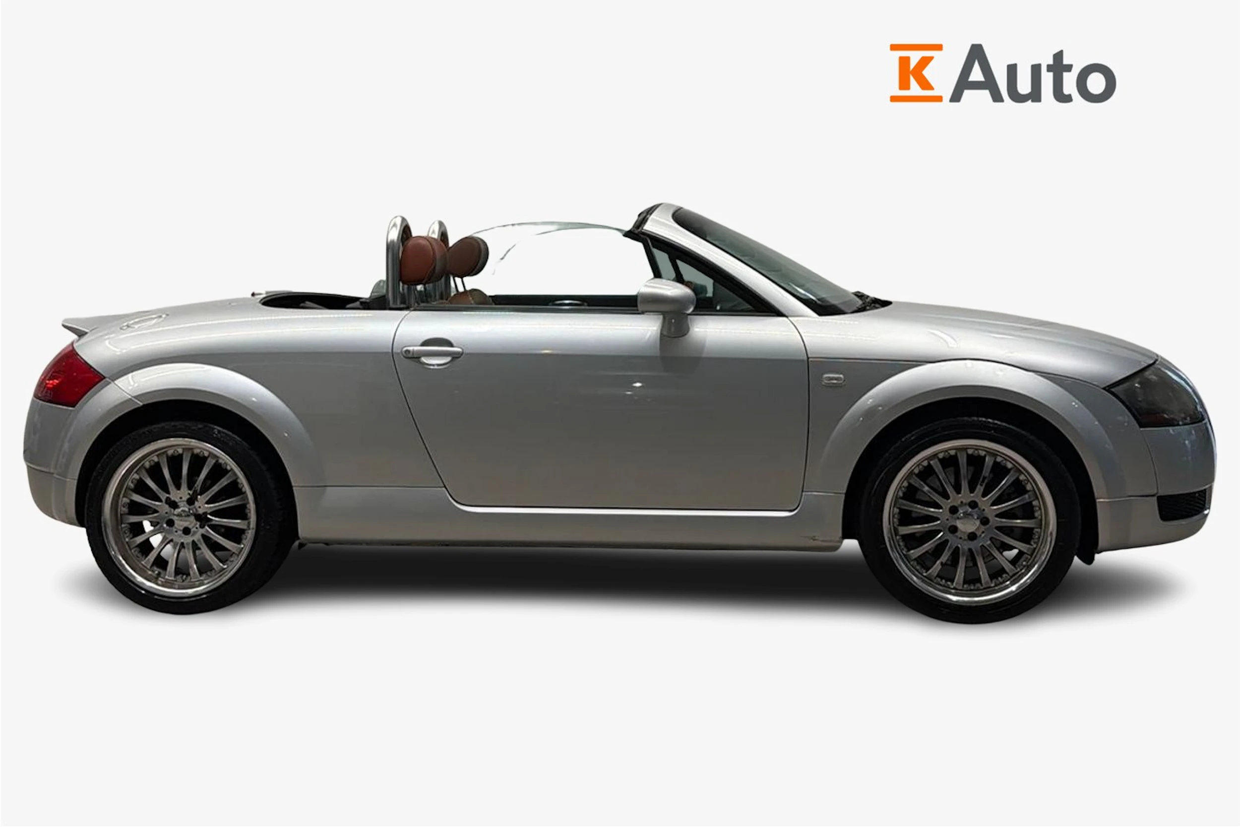 Harmaa Audi TT 2000 kuva 7.