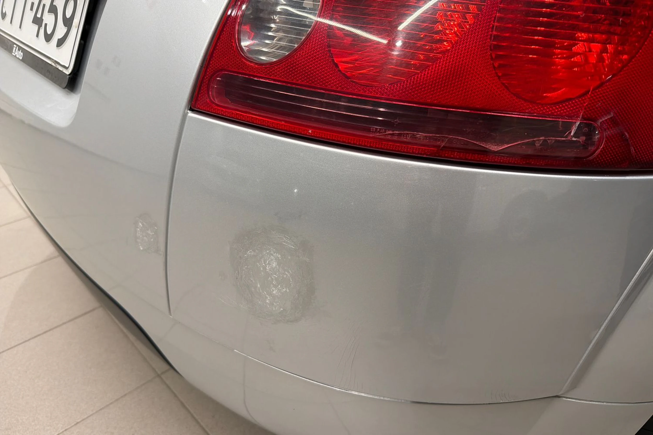 Harmaa Audi TT 2000 kuva 22.