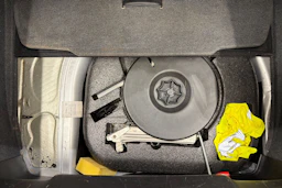 Harmaa Audi TT 2000 kuva 25.
