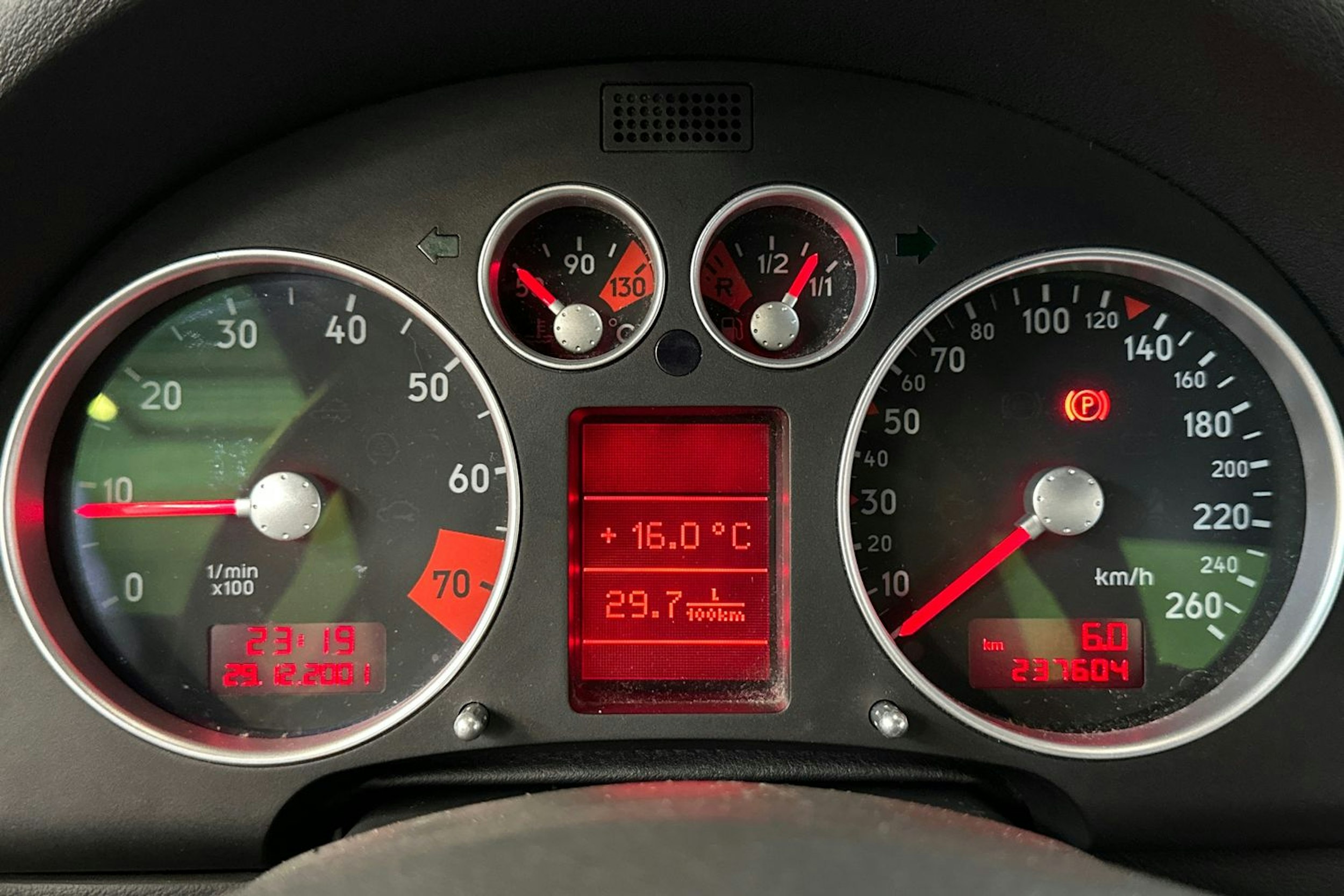 hopea Audi TT 2002 kuva 17.