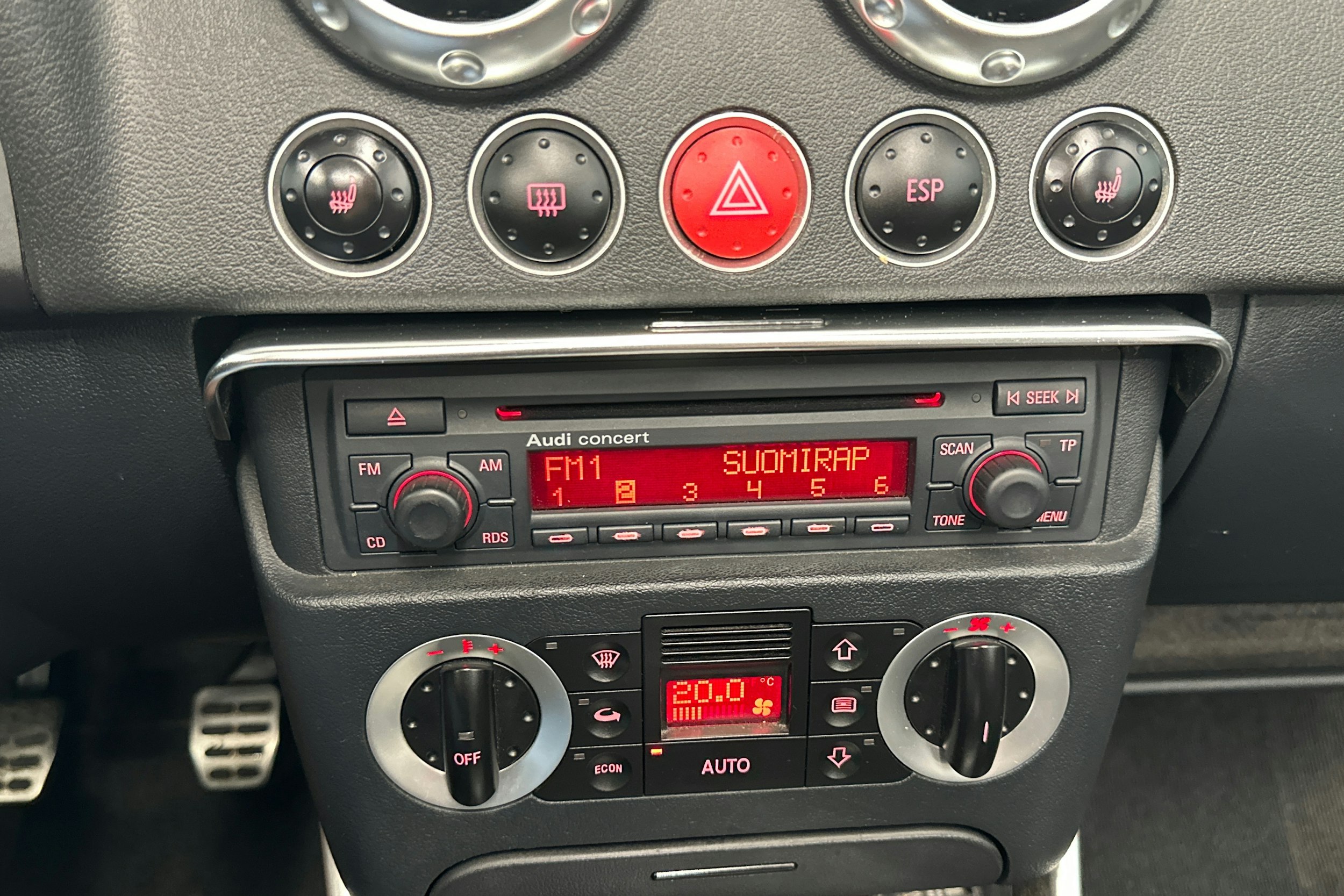 met. musta Audi TT 2004 kuva 14.