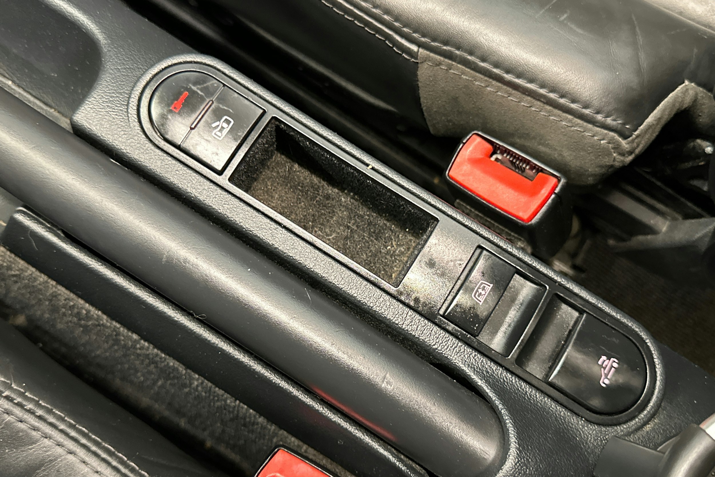 met. musta Audi TT 2004 kuva 16.