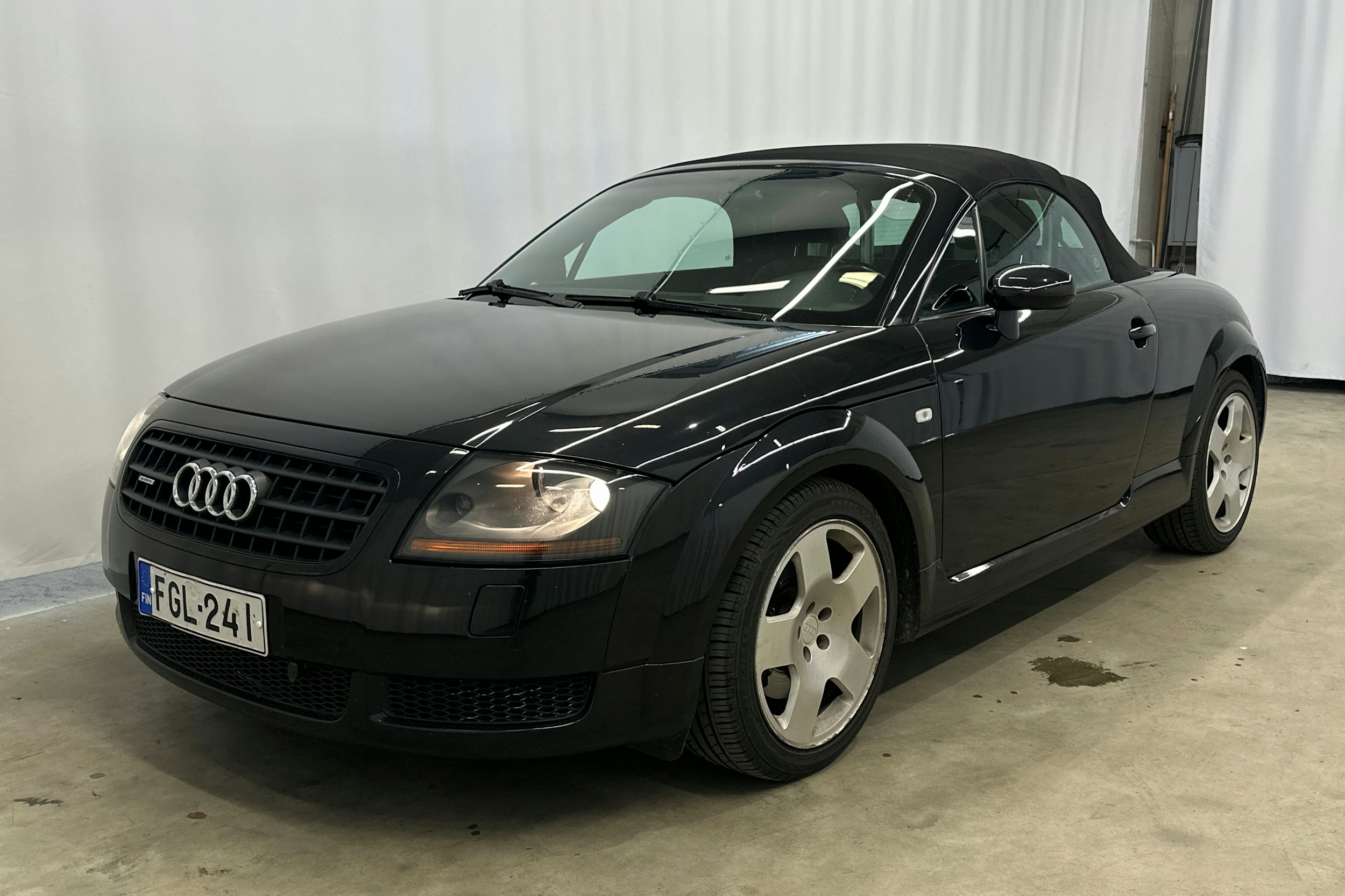 met. musta Audi TT 2004 kuva 18.