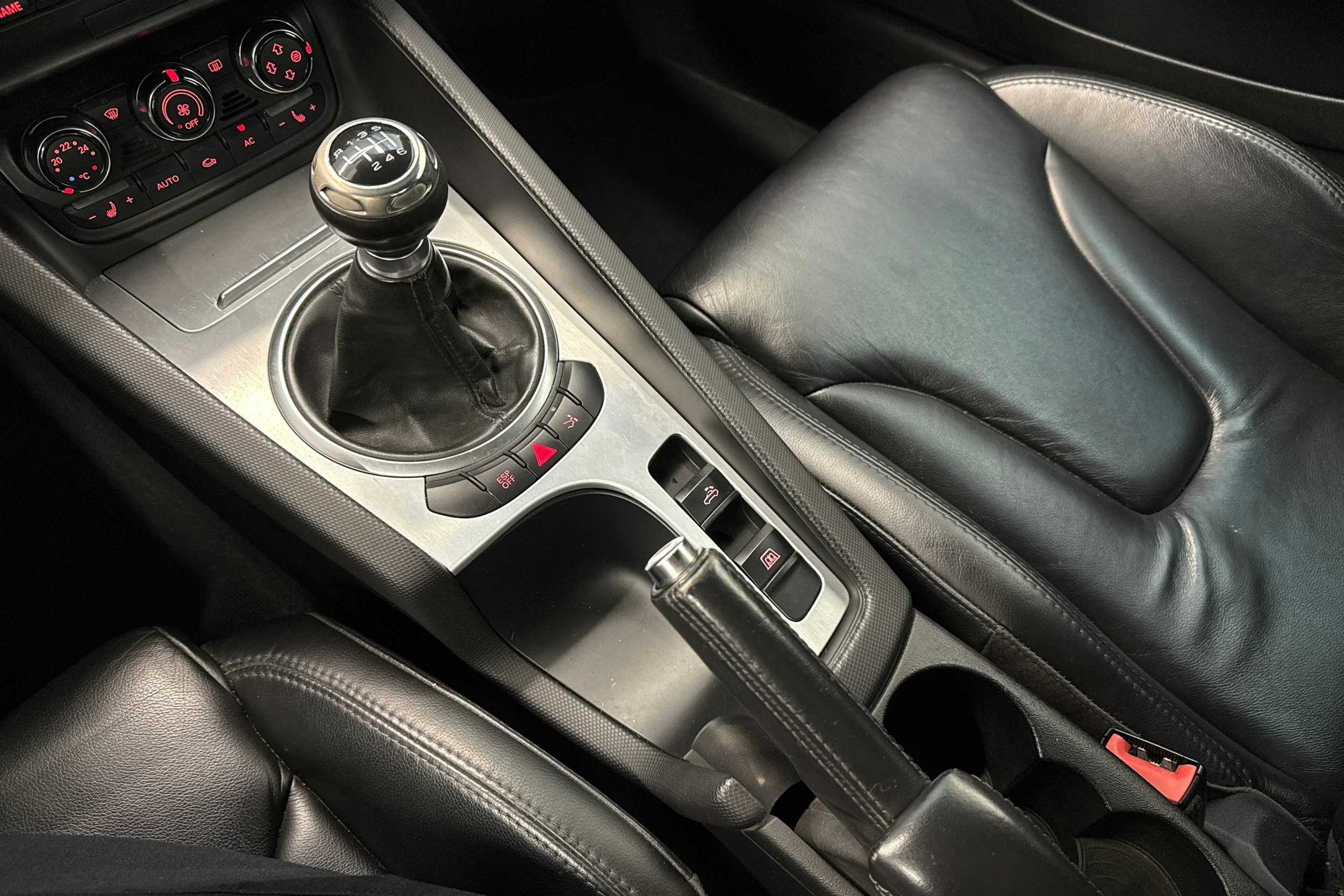 Hopea Audi TT 2007 kuva 22.