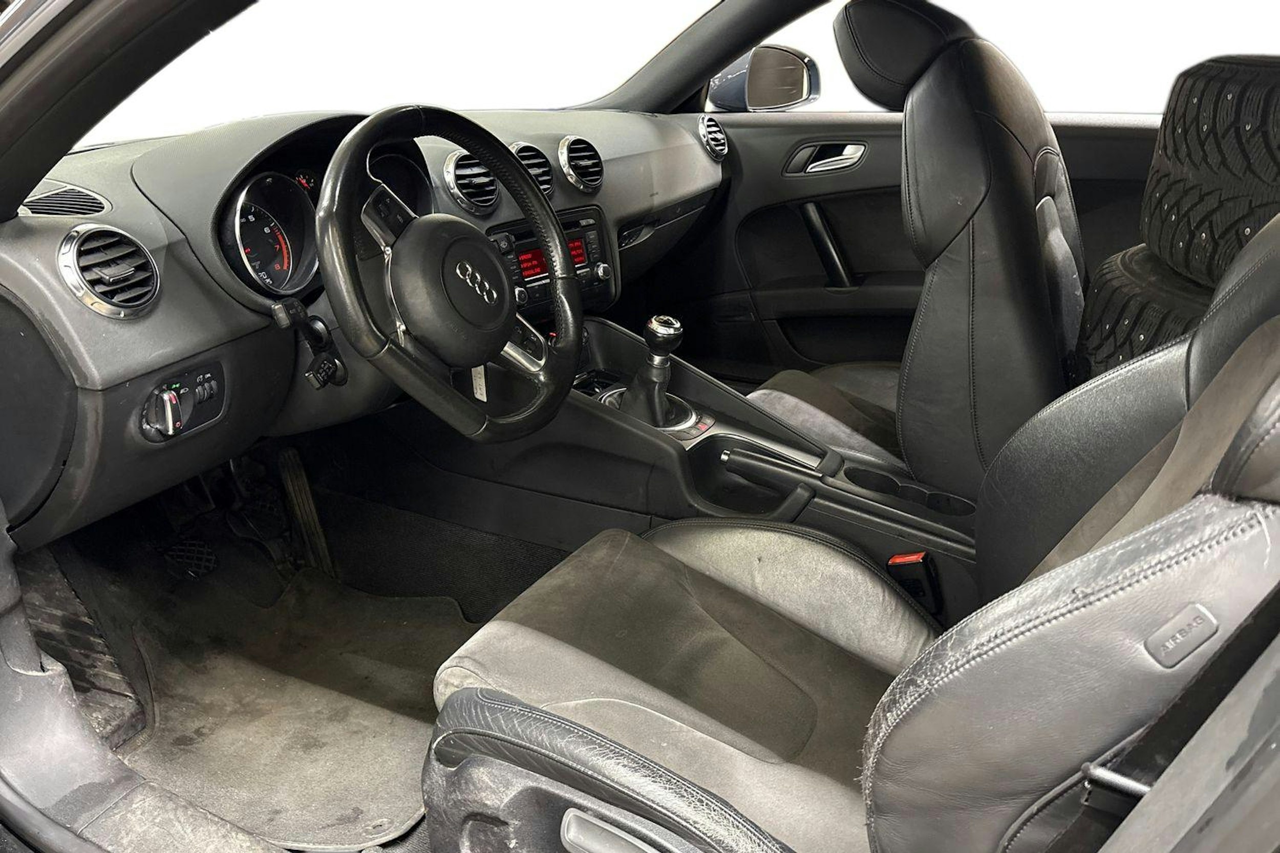 Harmaa Audi TT 2008 kuva 6.