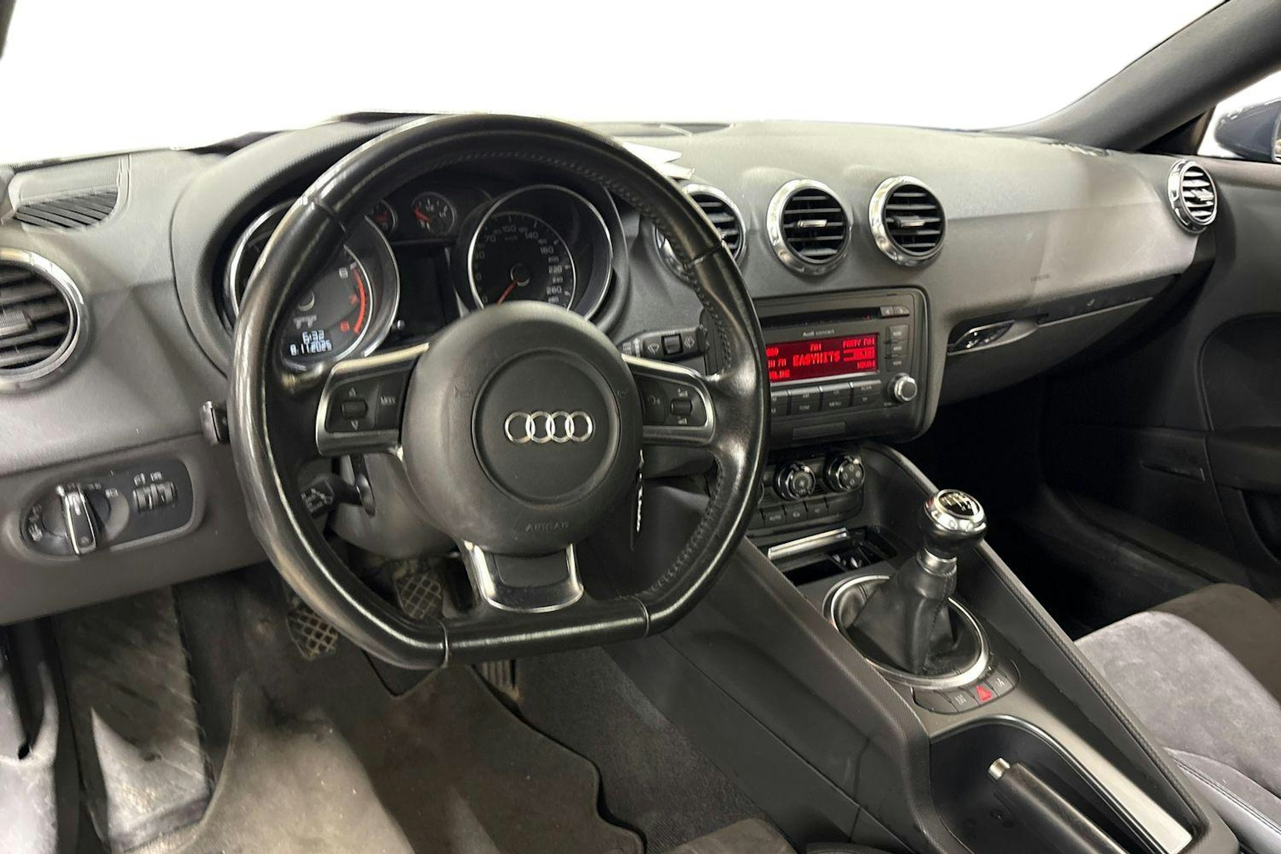 Harmaa Audi TT 2008 kuva 7.