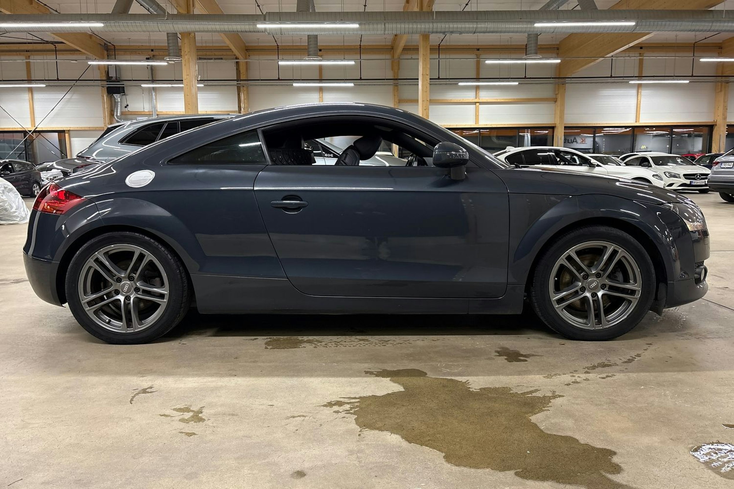 Harmaa Audi TT 2008 kuva 14.