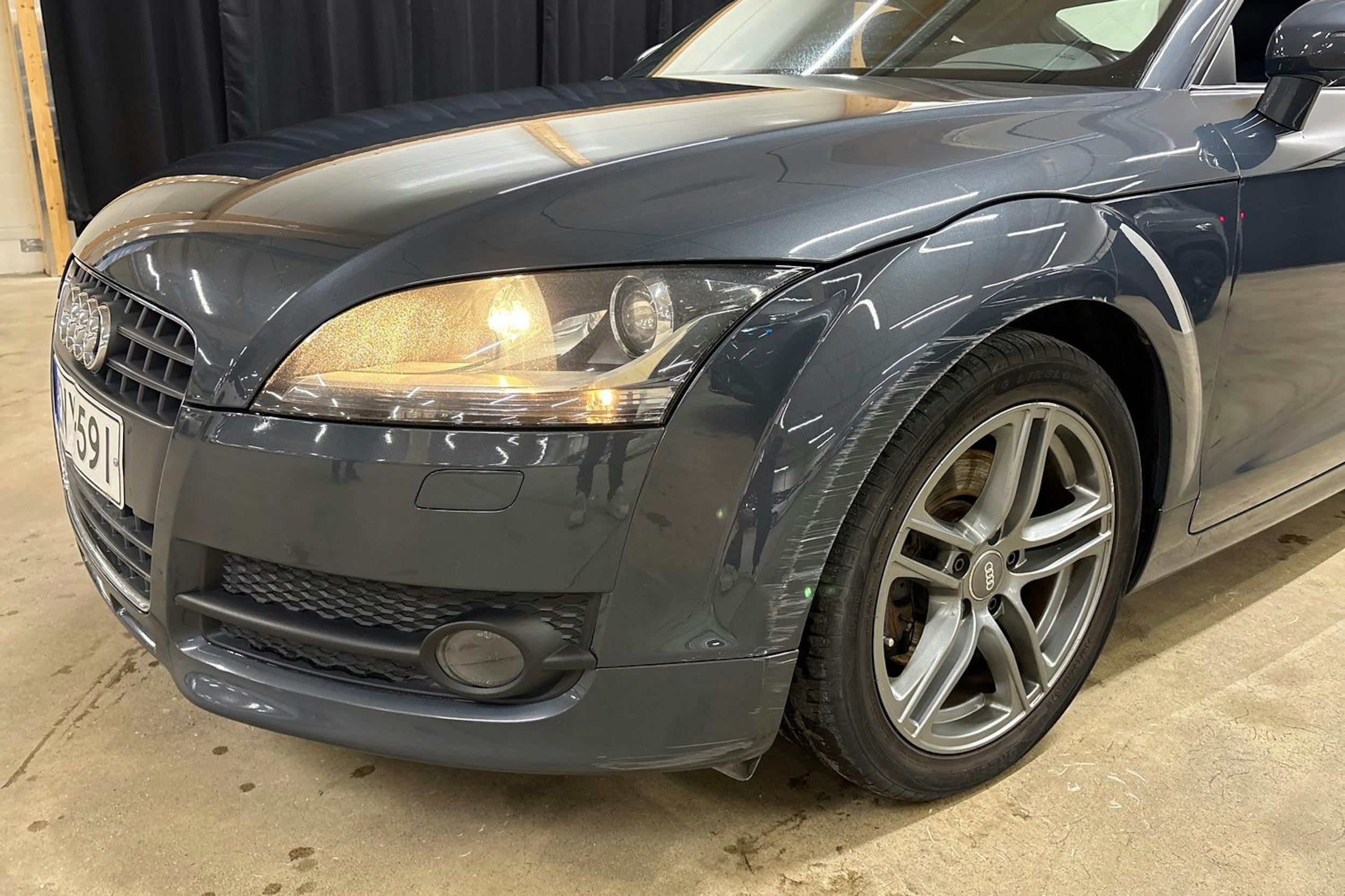 Harmaa Audi TT 2008 kuva 17.