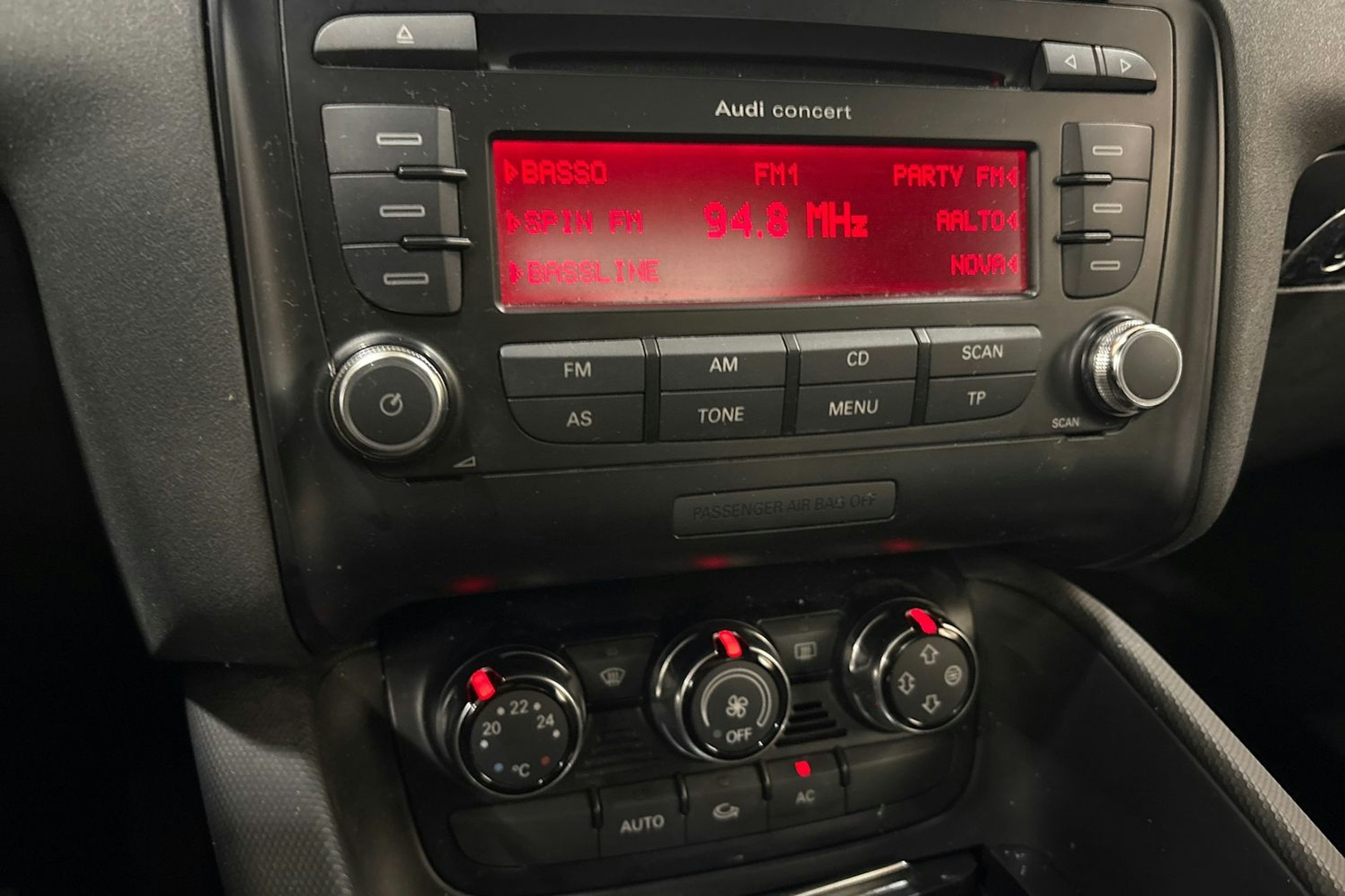 Harmaa Audi TT 2008 kuva 25.