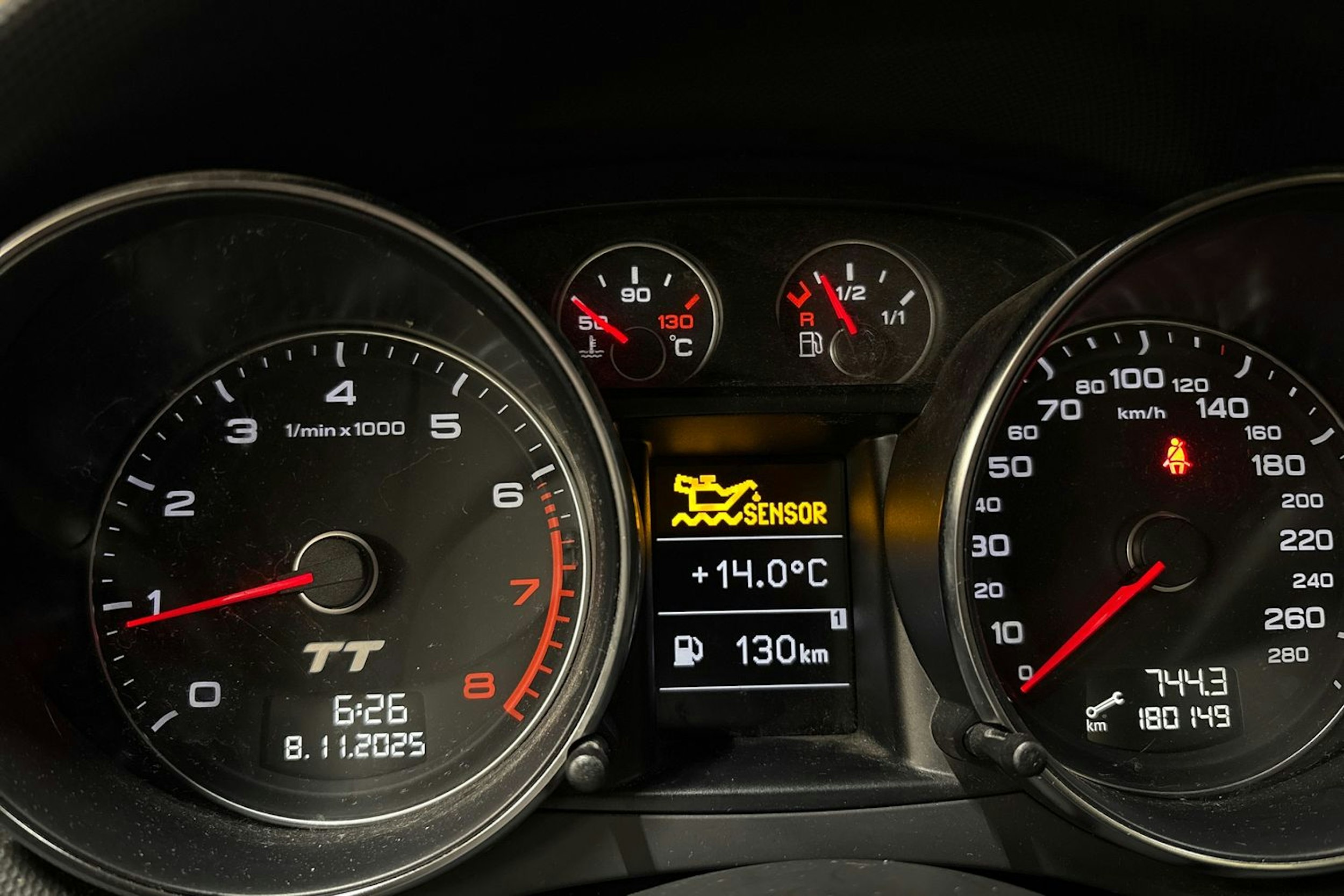 Harmaa Audi TT 2008 kuva 32.