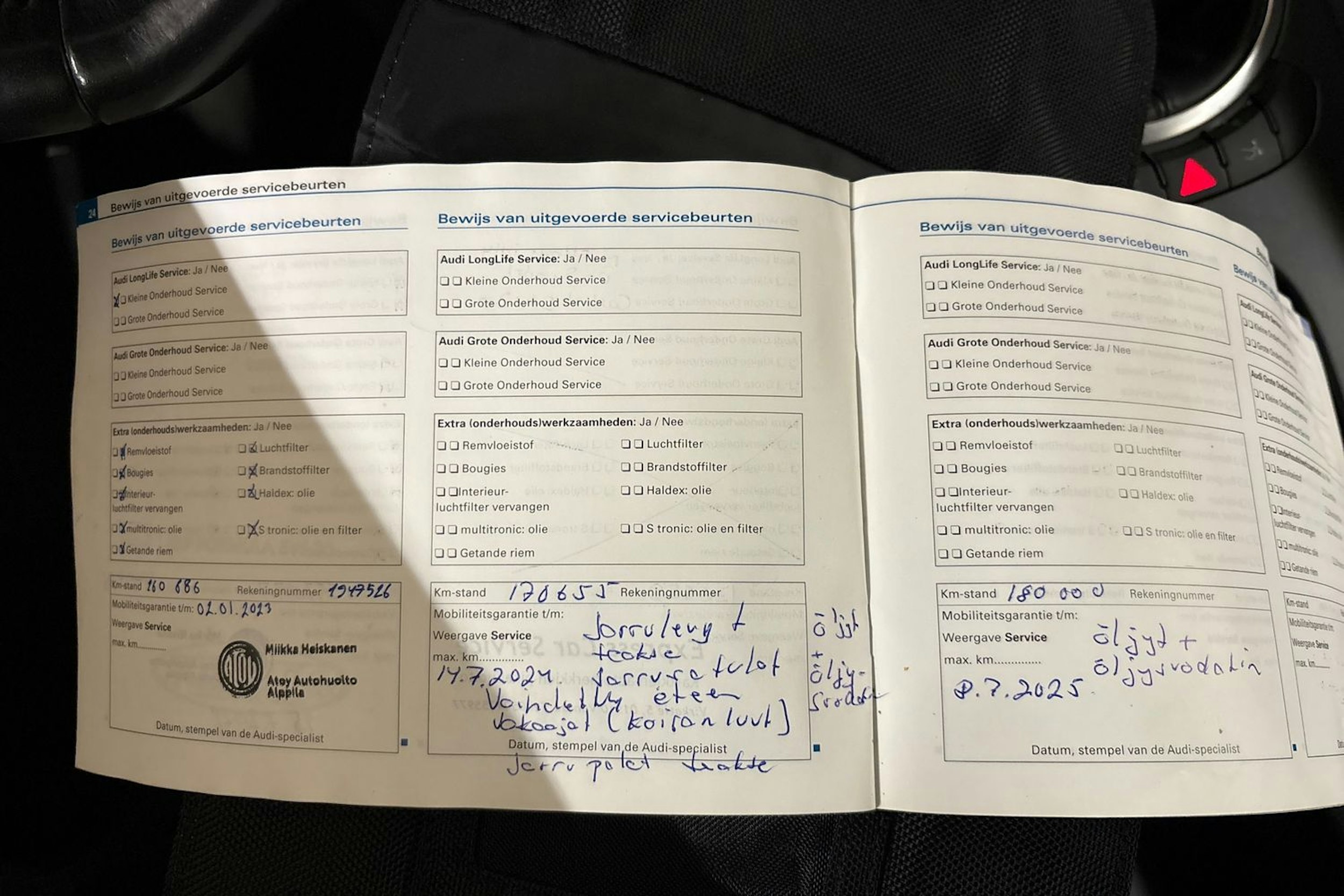 Harmaa Audi TT 2008 kuva 33.