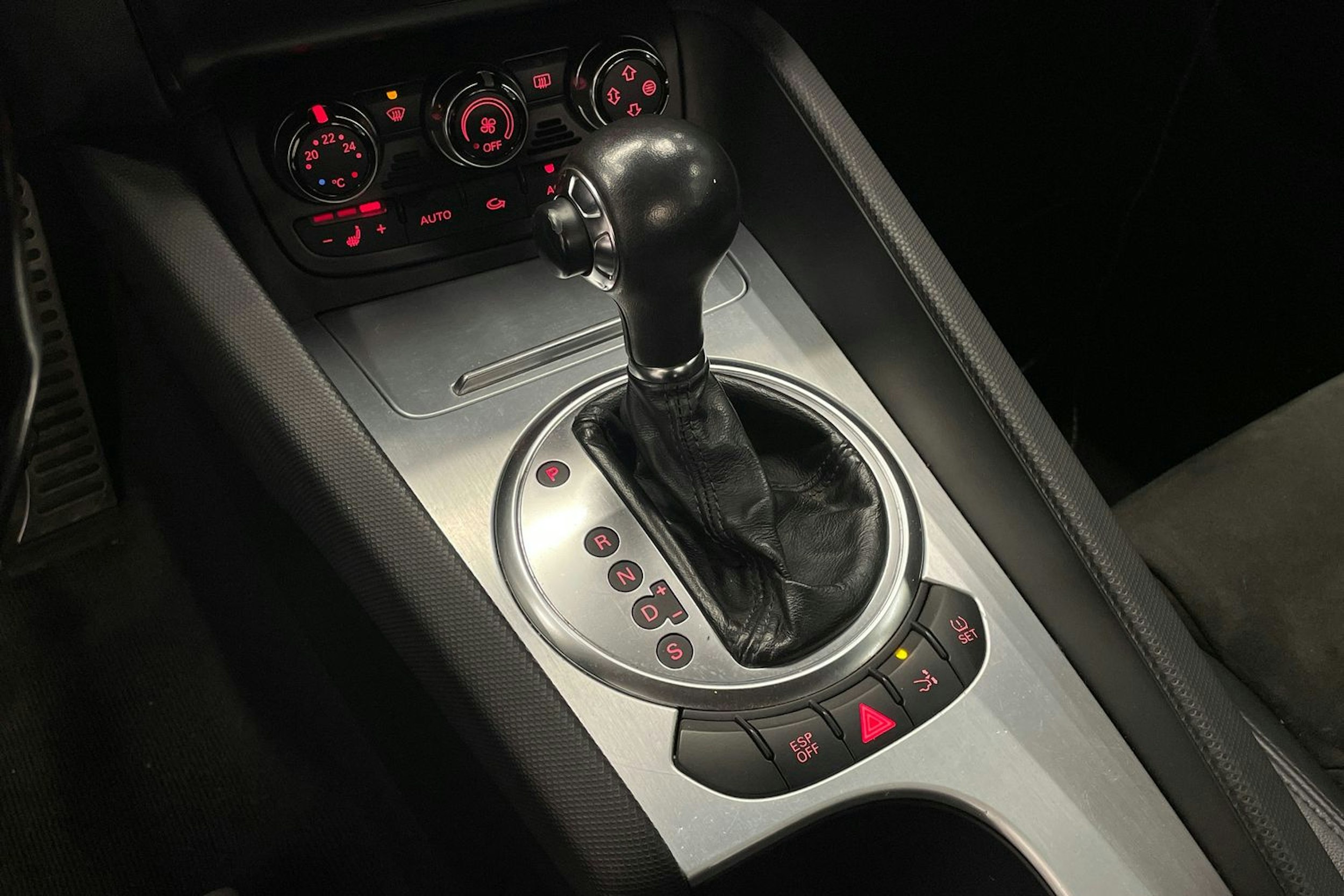Sininen Audi TT 2008 kuva 18.