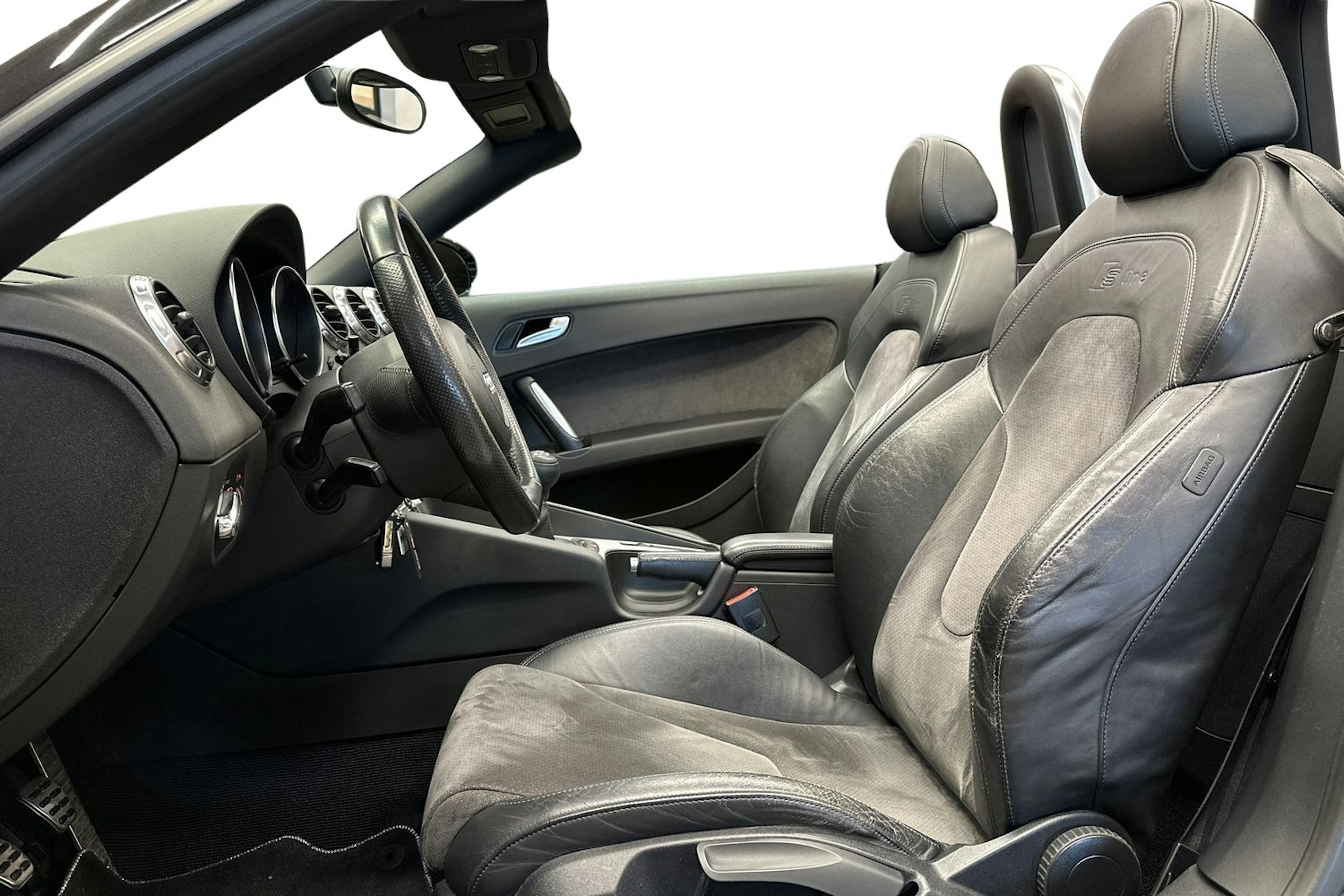 musta Audi TT 2008 kuva 11.