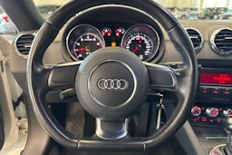 valkoinen Audi TT 2010 kuva 12.