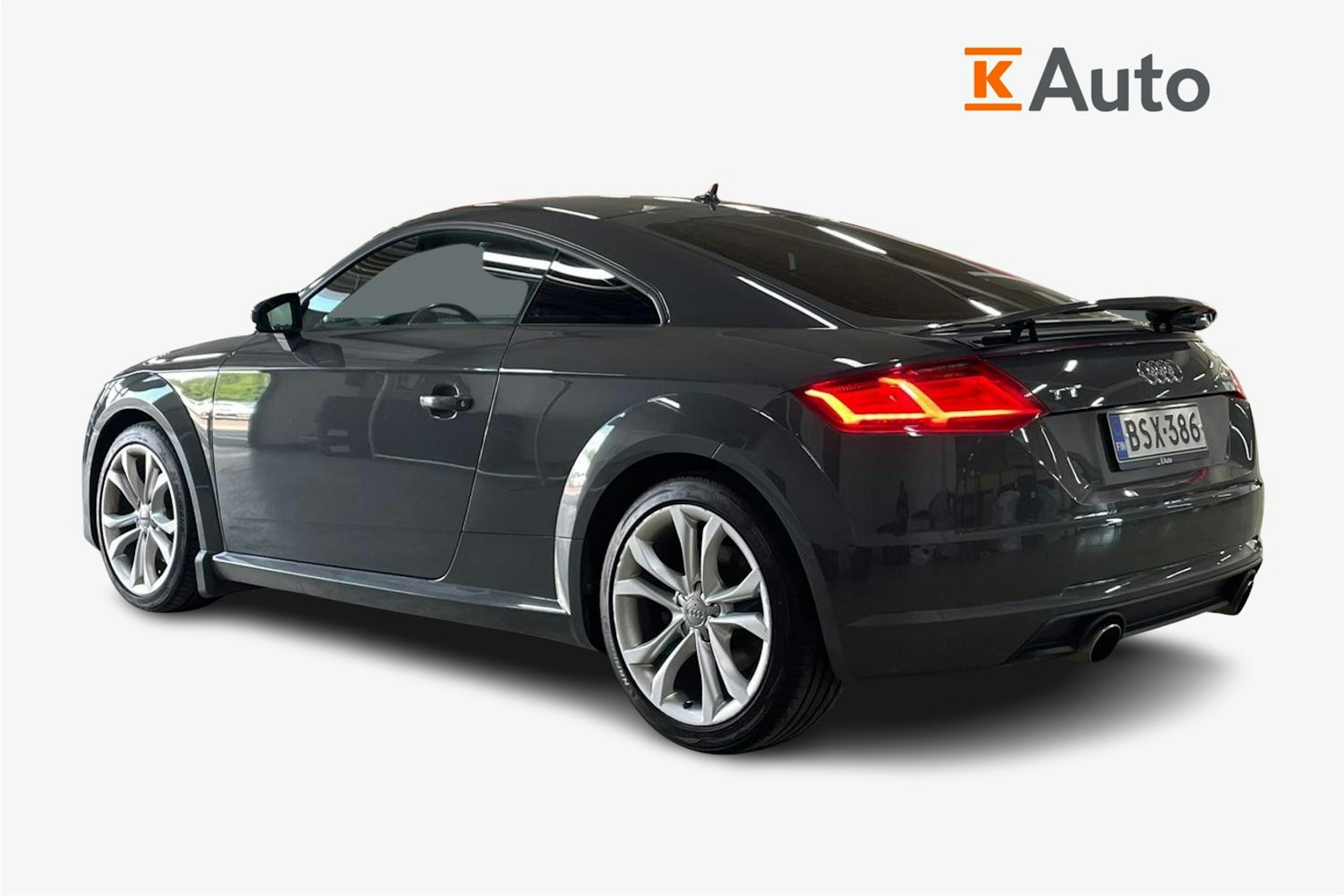 Harmaa Audi TT 2015 kuva 2.