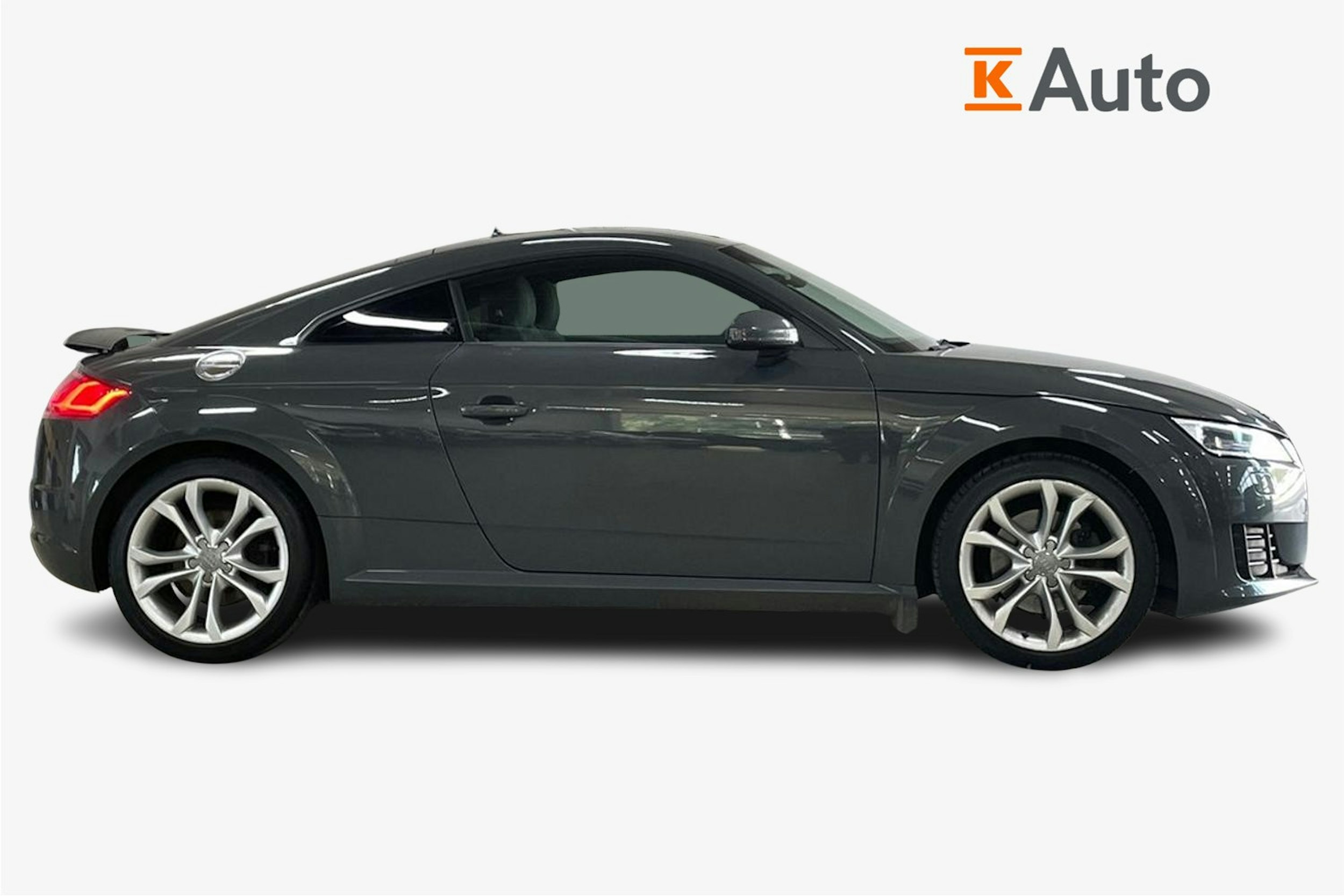Harmaa Audi TT 2015 kuva 6.
