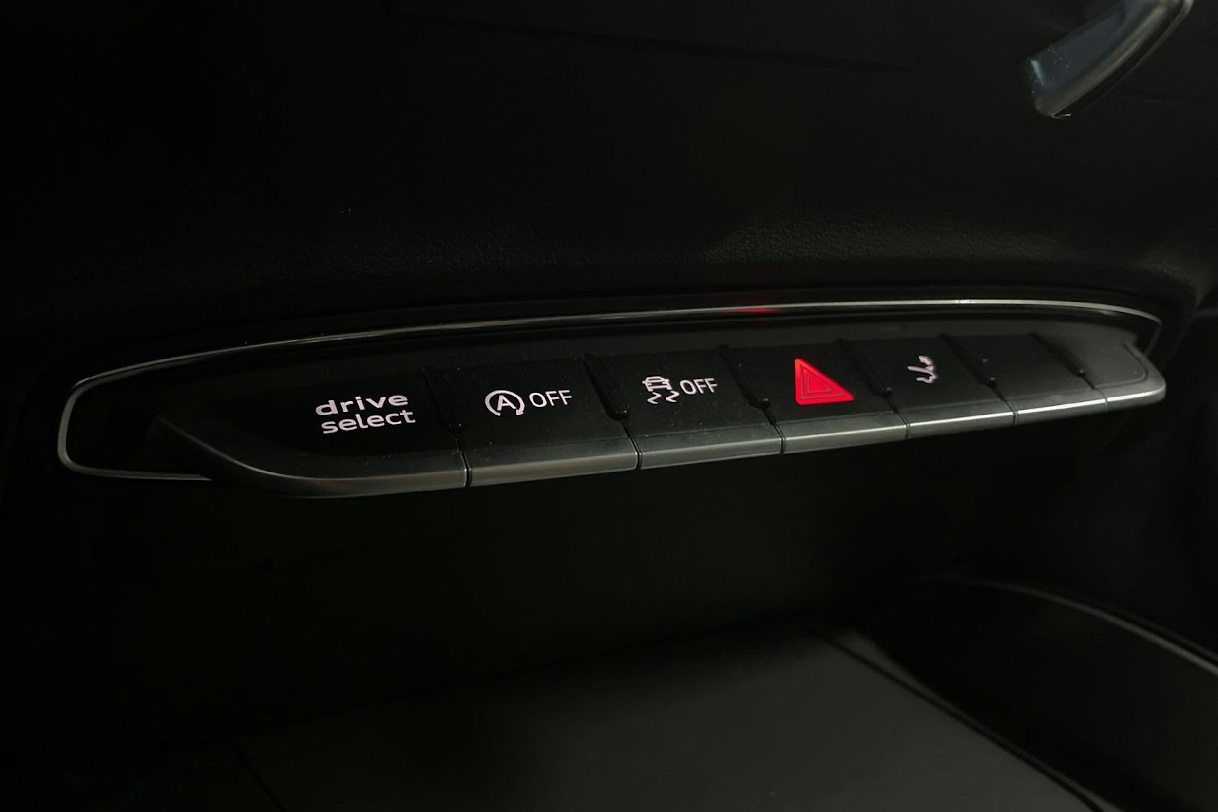 Harmaa Audi TT 2015 kuva 17.