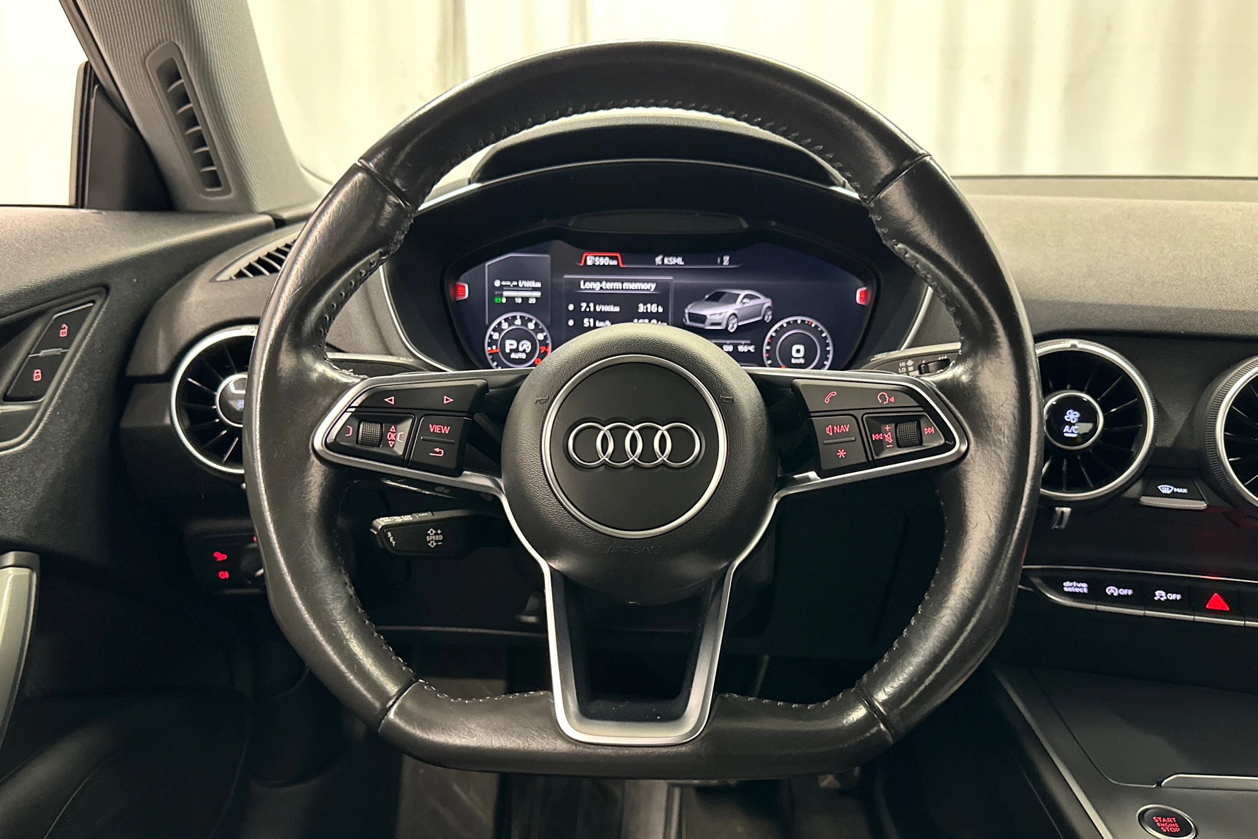 musta Audi TT 2016 kuva 16.