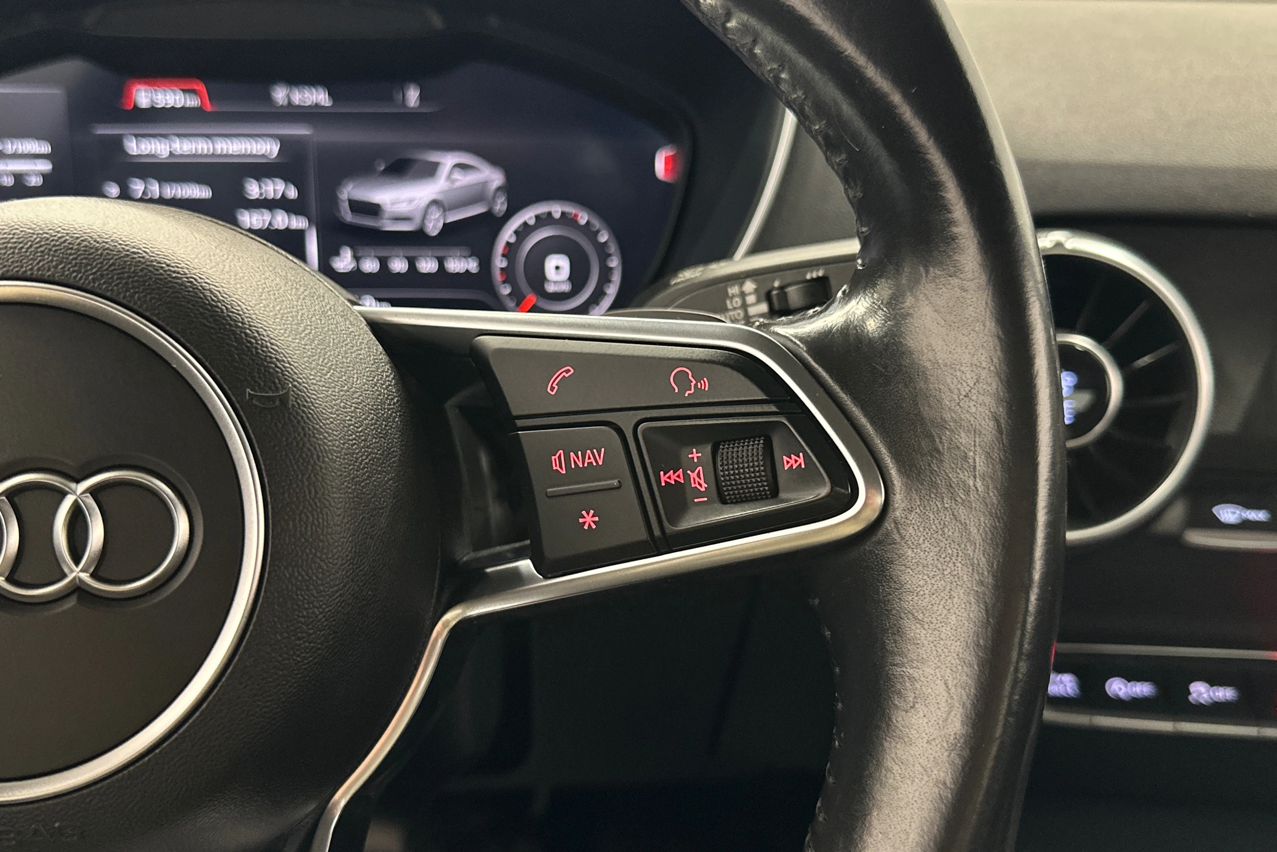 musta Audi TT 2016 kuva 18.