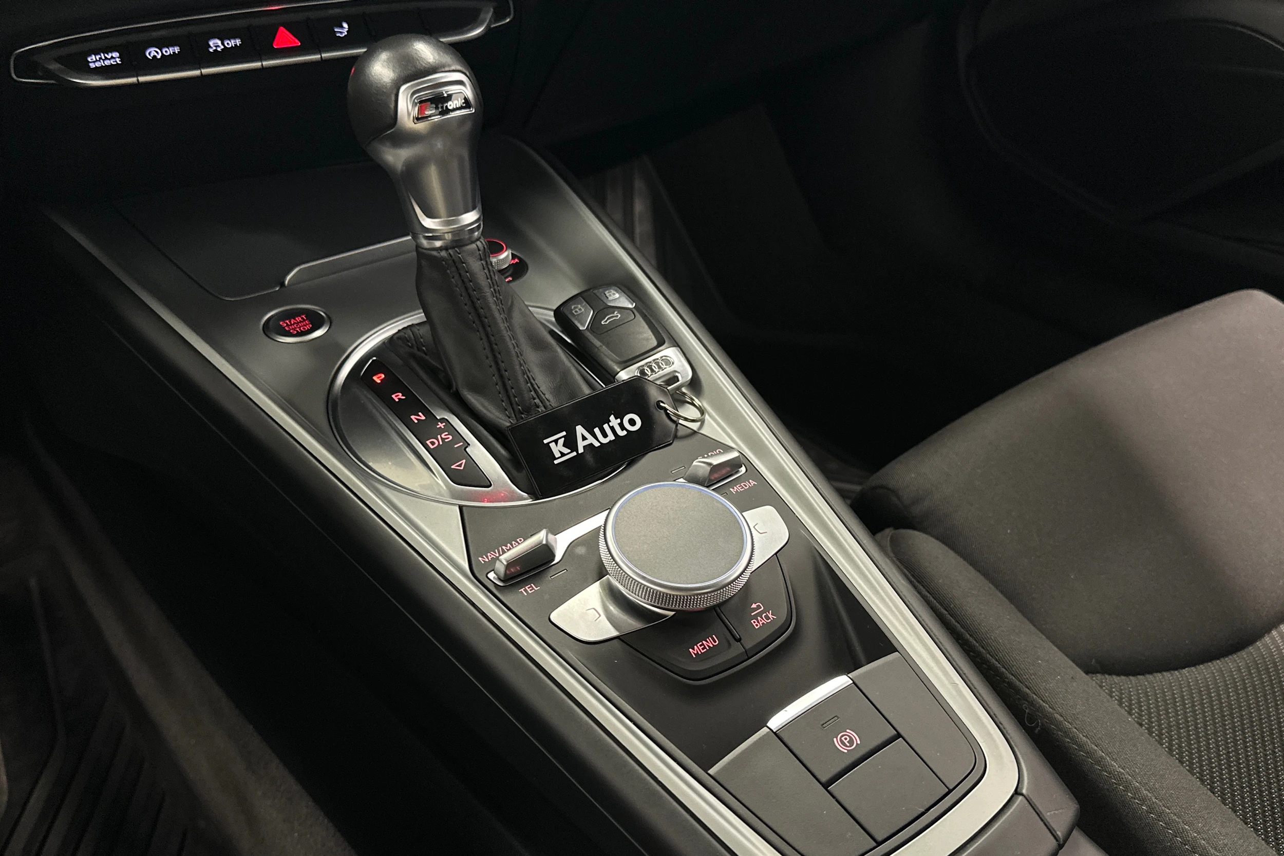 musta Audi TT 2016 kuva 20.