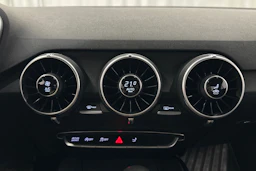 musta Audi TT 2016 kuva 21.