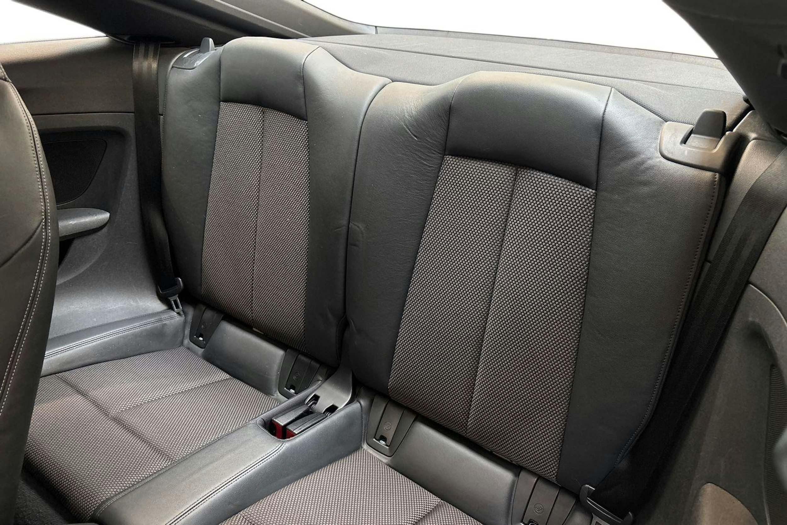 Valkoinen Audi TT 2017 kuva 8.