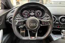 Valkoinen Audi TT 2017 kuva 13.