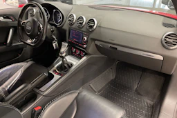 punainen Audi TTS 2008 kuva 22.