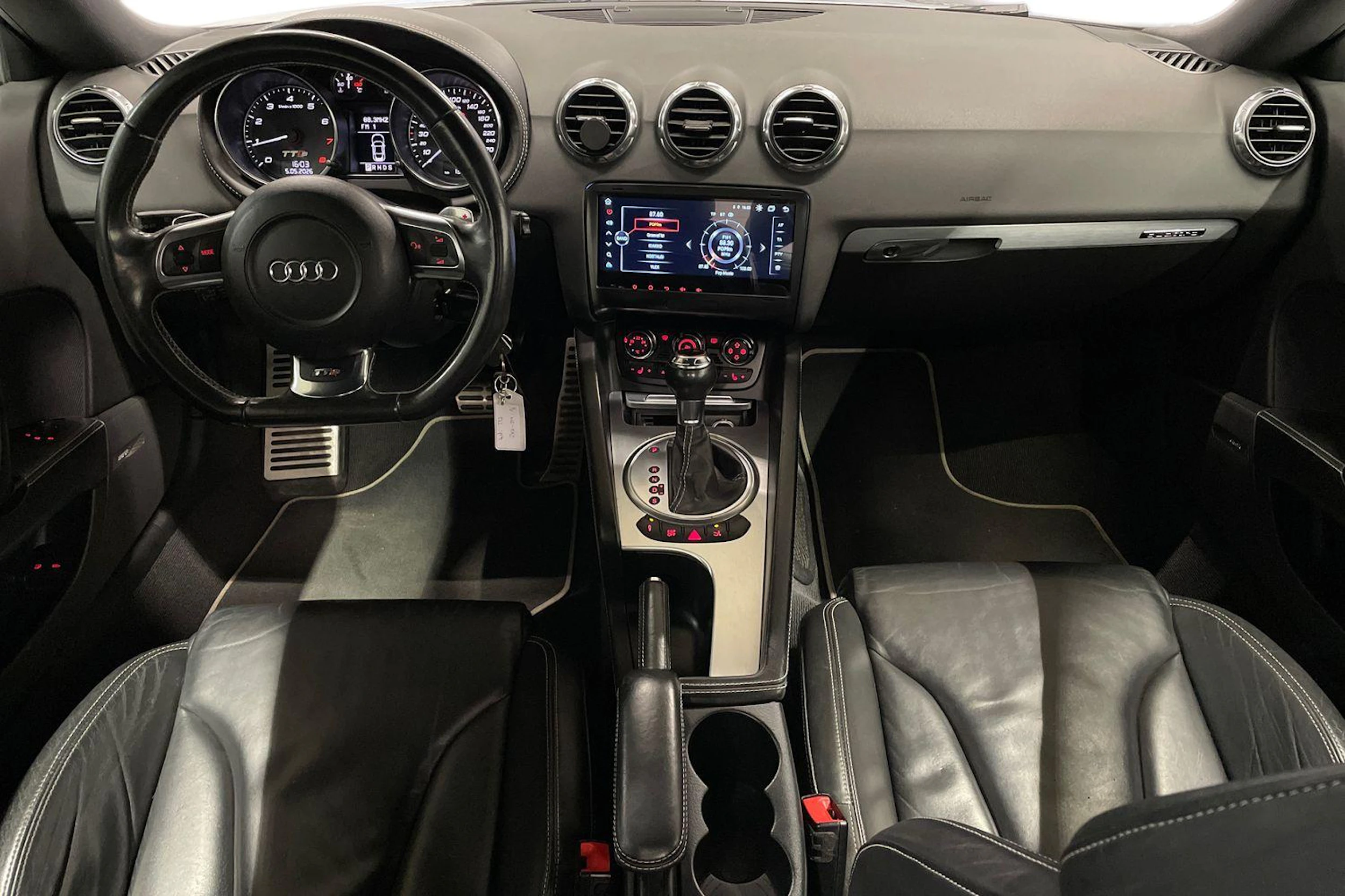harmaa Audi TTS 2009 kuva 9.
