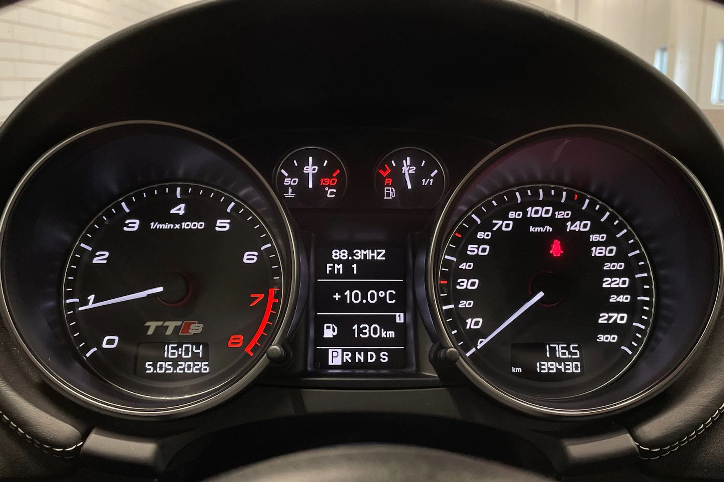 harmaa Audi TTS 2009 kuva 17.