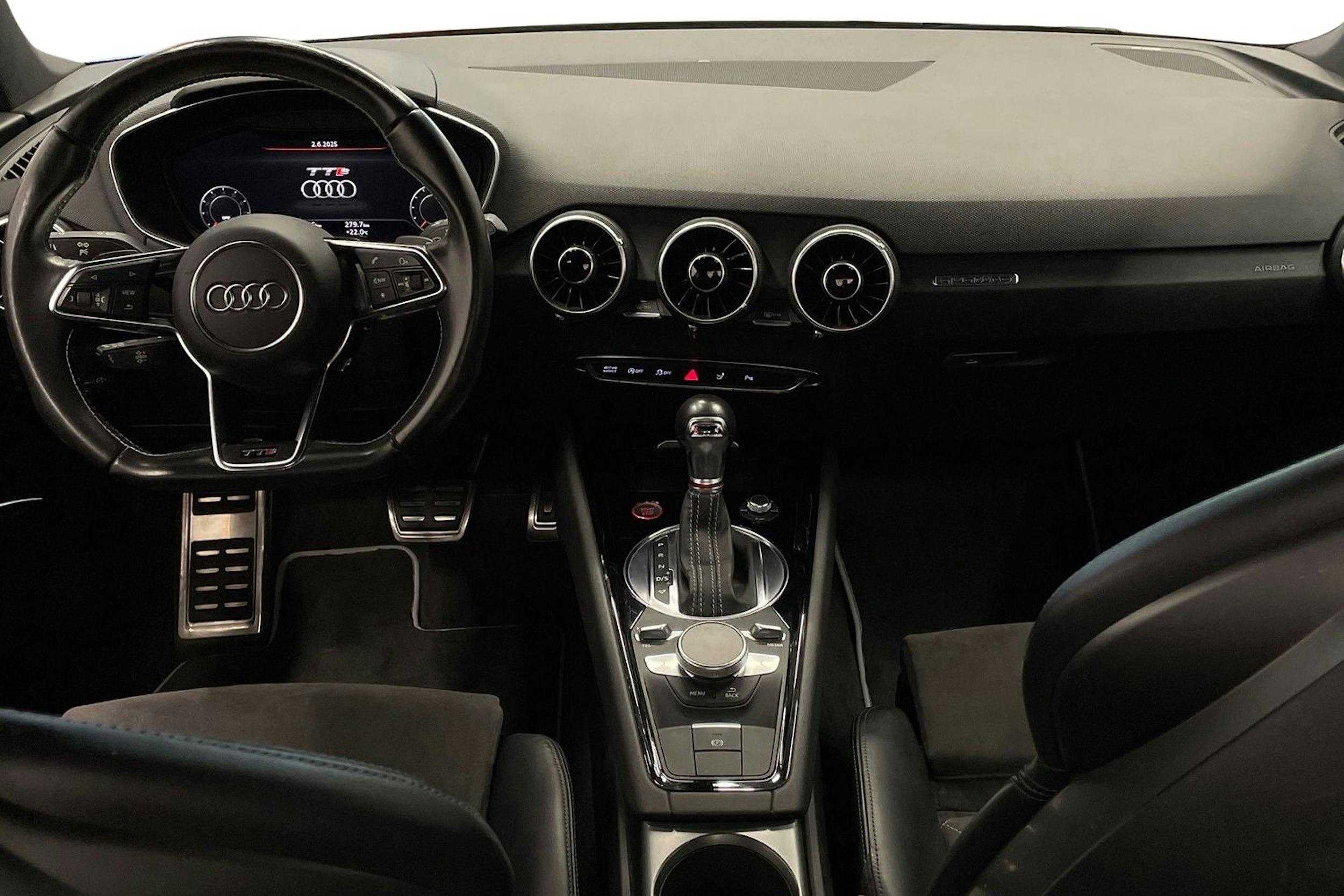 Musta Audi TTS 2016 kuva 9.