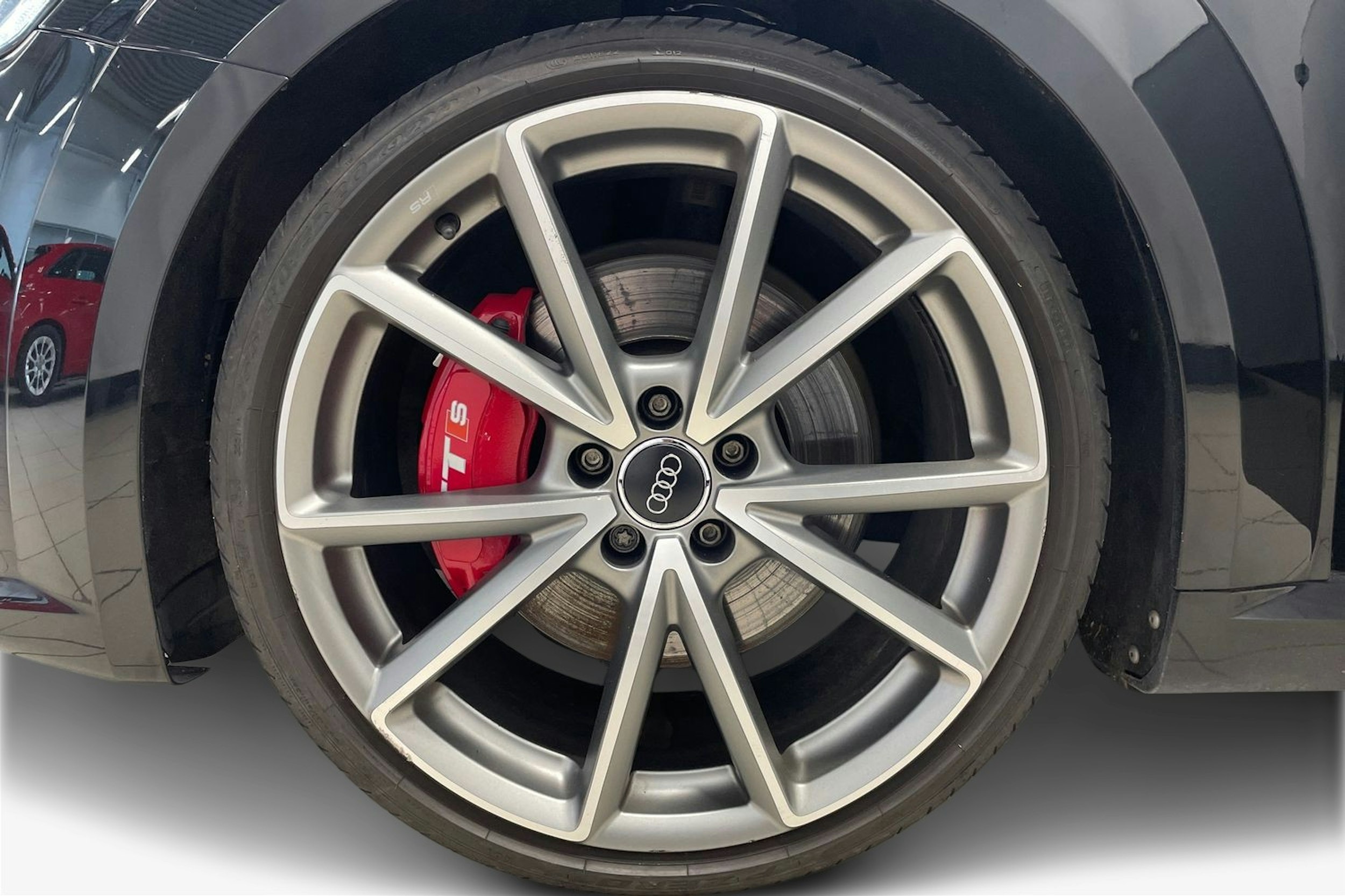 Musta Audi TTS 2016 kuva 11.