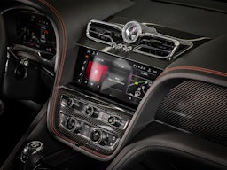 Harmaa Bentley Bentayga 2021 kuva 12.