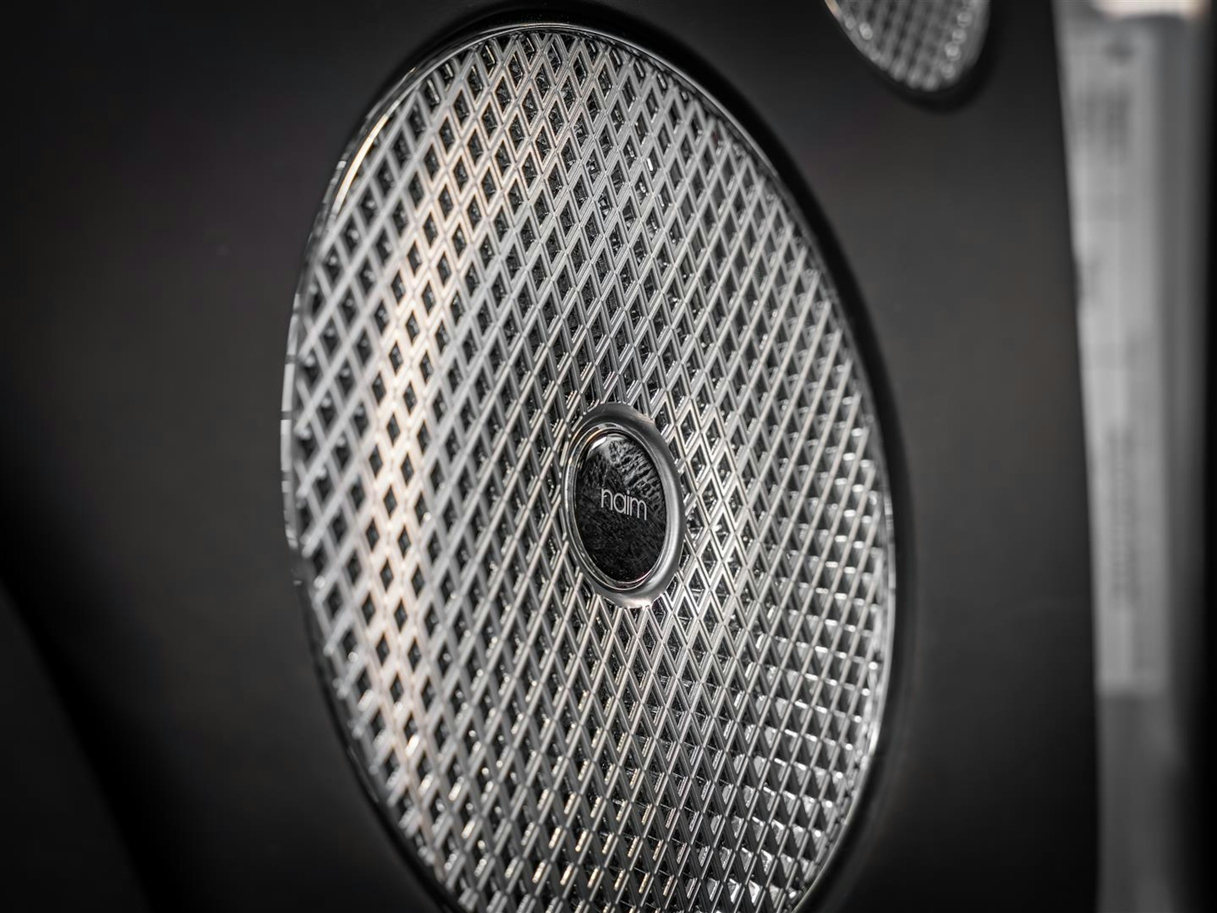 Harmaa Bentley Bentayga 2021 kuva 17.