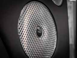 Harmaa Bentley Bentayga 2021 kuva 17.