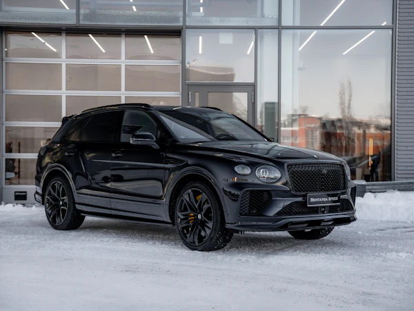 Bentley Bentayga Speed MY26 478kW, Mulliner-sisustus, Dynamiikka-paketti, Naim for Bentley, Akrapovic Titaaniputkisto