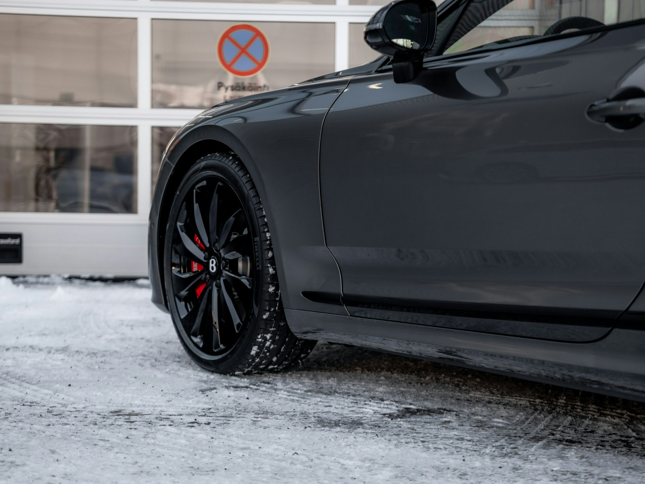 granite Bentley Continental GT 2026 kuva 7.