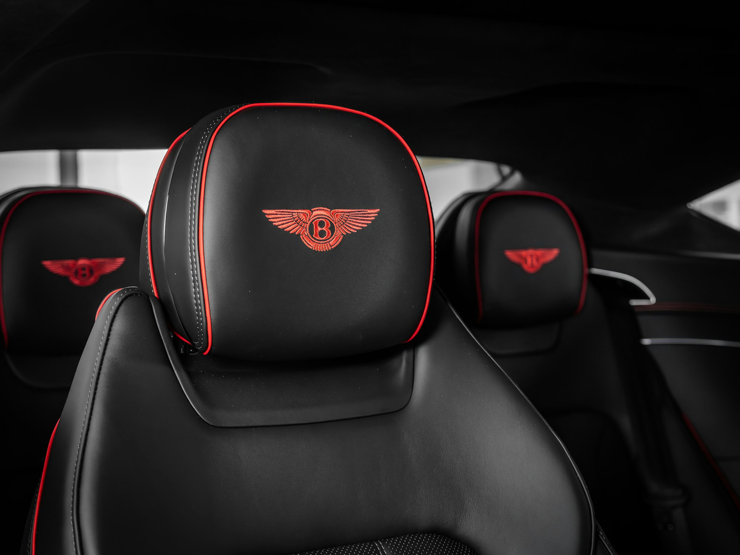 granite Bentley Continental GT 2026 kuva 13.