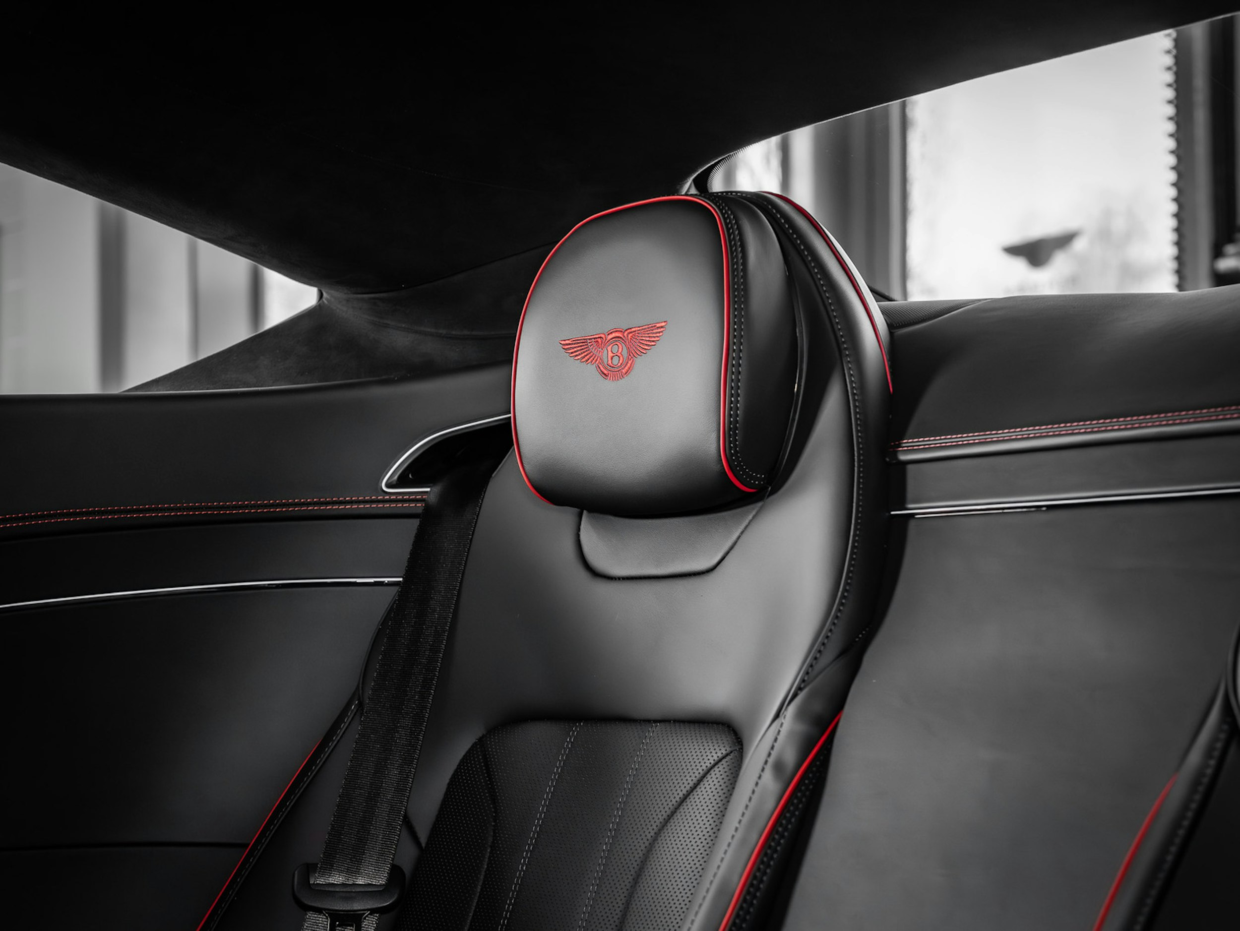 granite Bentley Continental GT 2026 kuva 16.