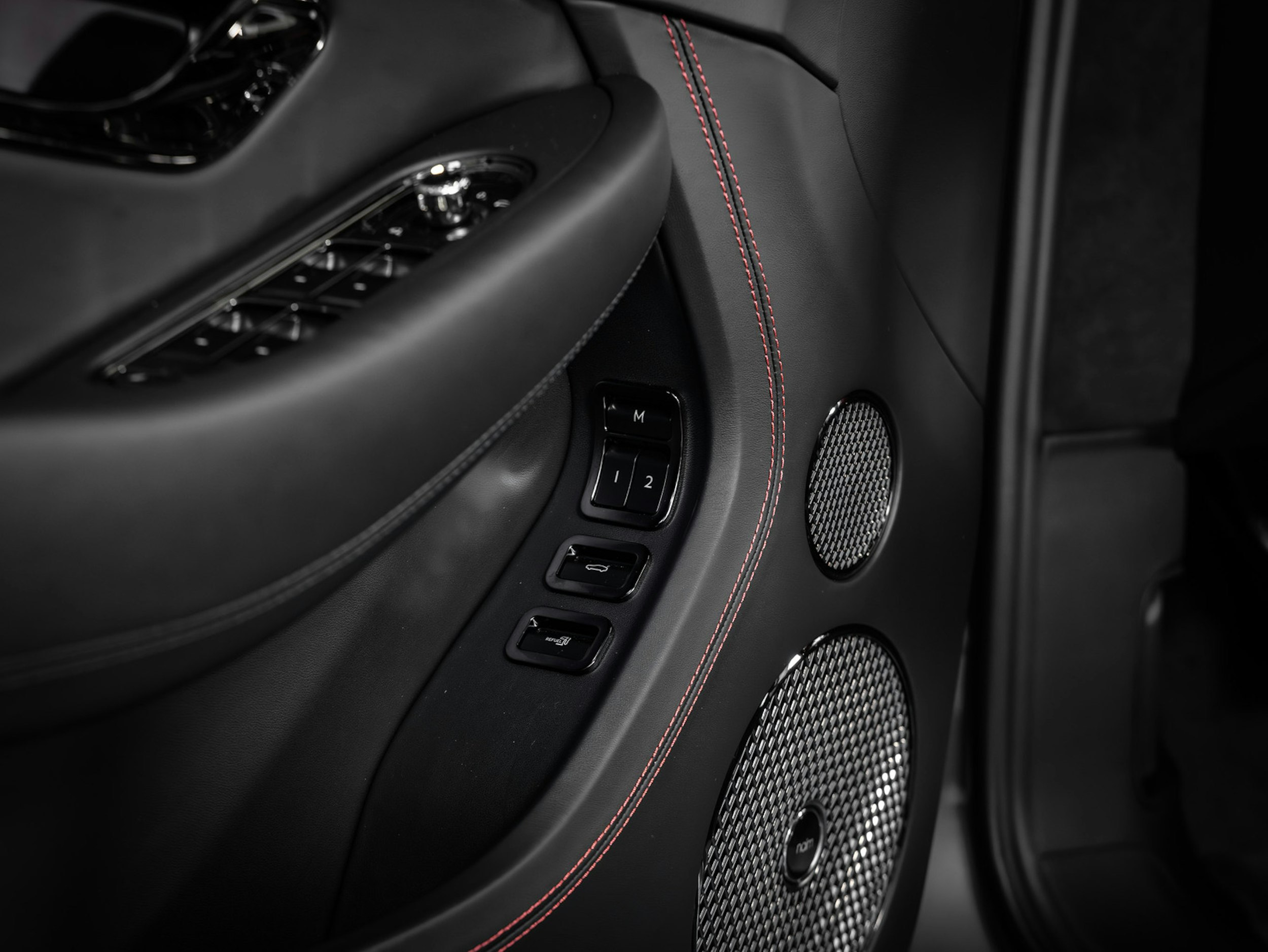 granite Bentley Continental GT 2026 kuva 17.