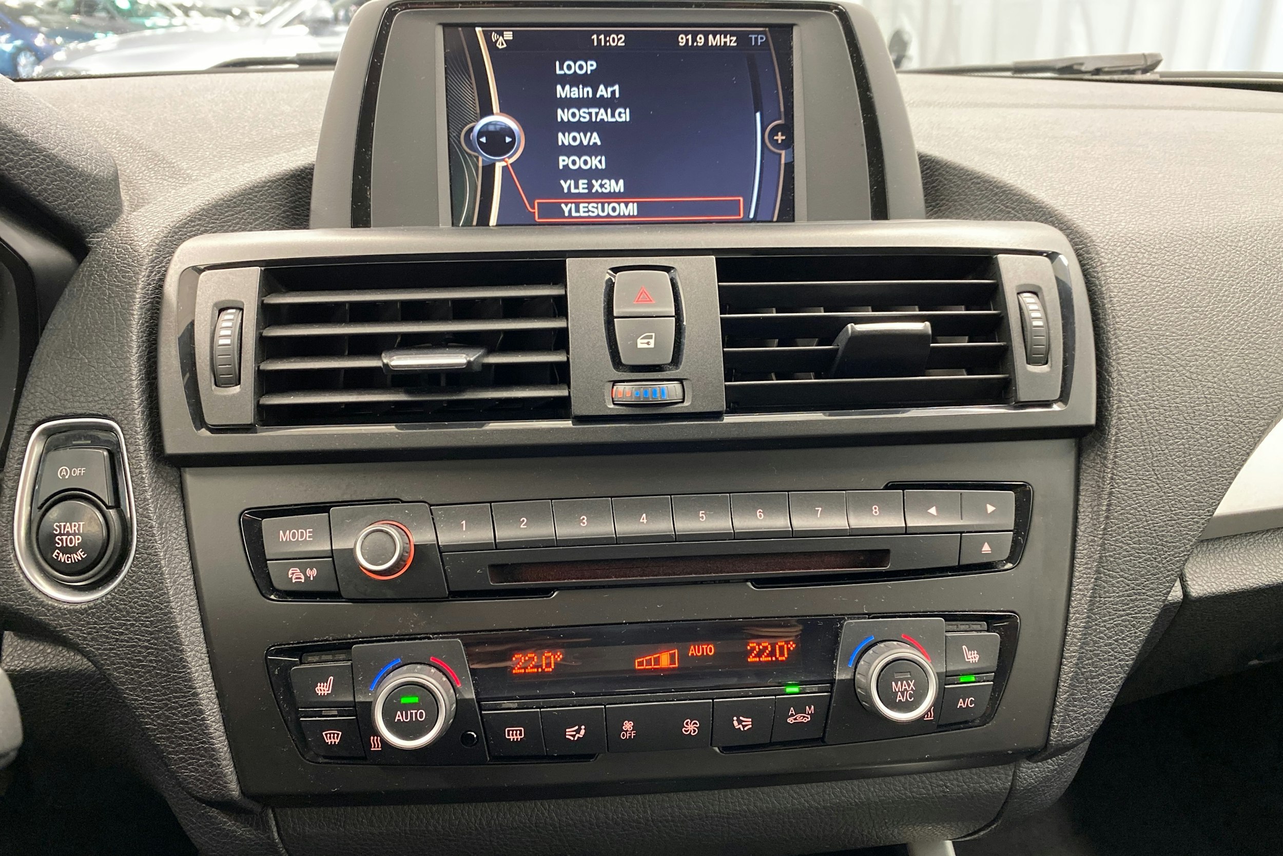 valkoinen BMW 114 2013 kuva 20.