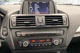 valkoinen BMW 114 2013 kuva 20.