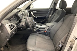 valkoinen BMW 114 2013 kuva 24.