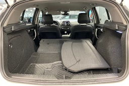 valkoinen BMW 114 2013 kuva 27.