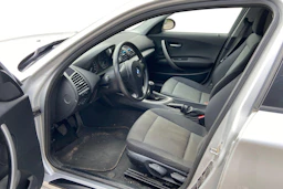 hopea BMW 116 2006 kuva 3.