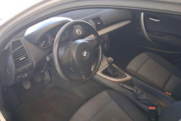 hopea BMW 116 2006 kuva 6.