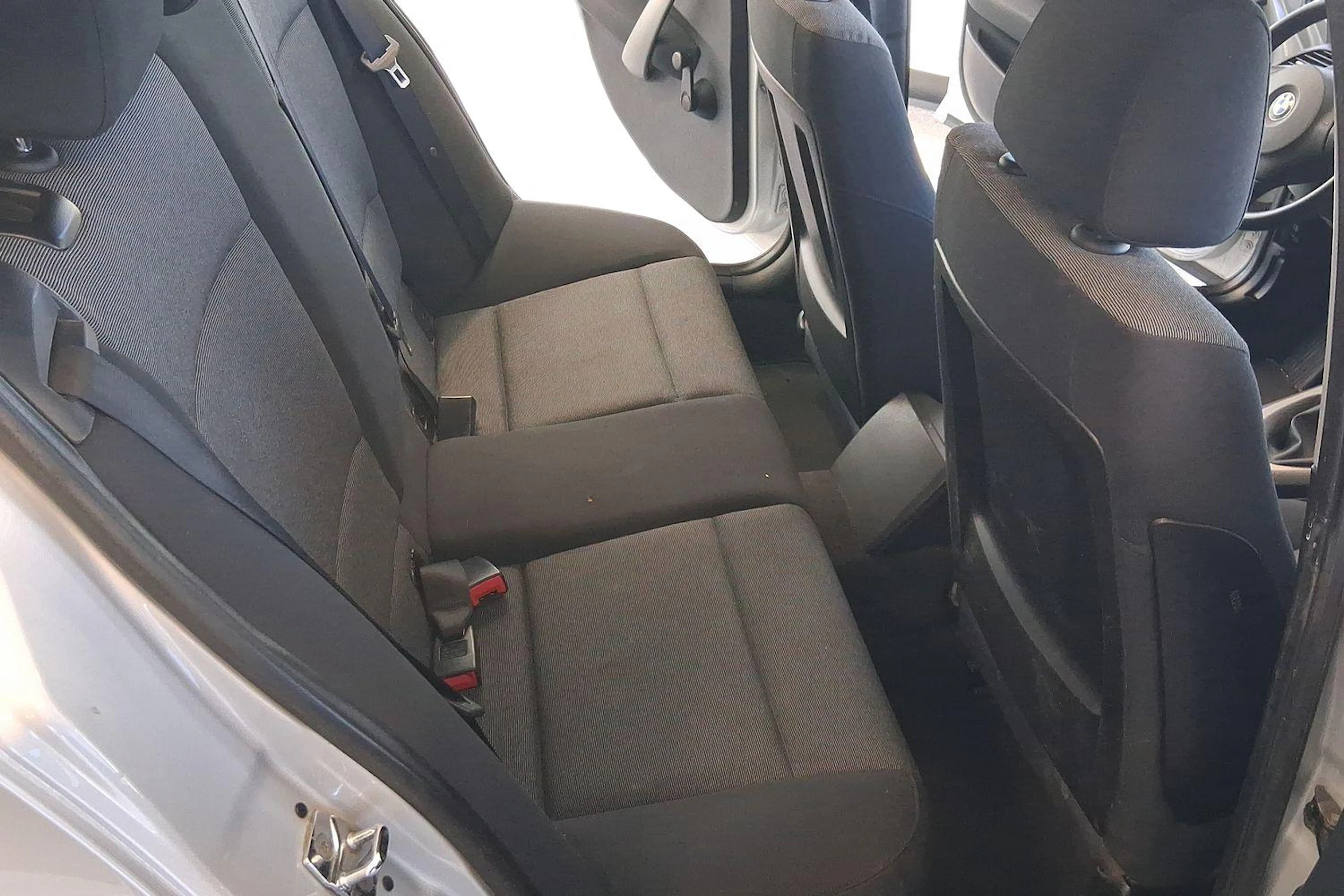 hopea BMW 116 2006 kuva 8.
